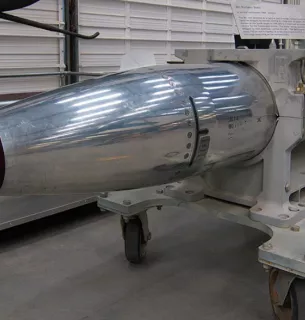 США отримають перші зразки нової термоядерної бомби B61-13 до кінця травня Термоядерна бомба B61-13: США очікують на перші зразки раніше запланованого терміну
