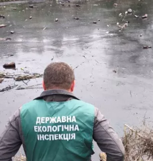 В Запорожье зафиксировано массовое загрязнение реки Мокрая Московка Загрязнение реки в Запорожье: экоинспекция проводит анализ