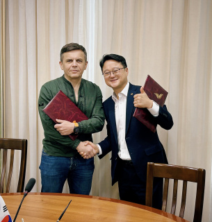 Україна перейматиме корейський досвід у будівництві екологічних та довговічних доріг Нові технології для українських доріг: співпраця з Кореєю