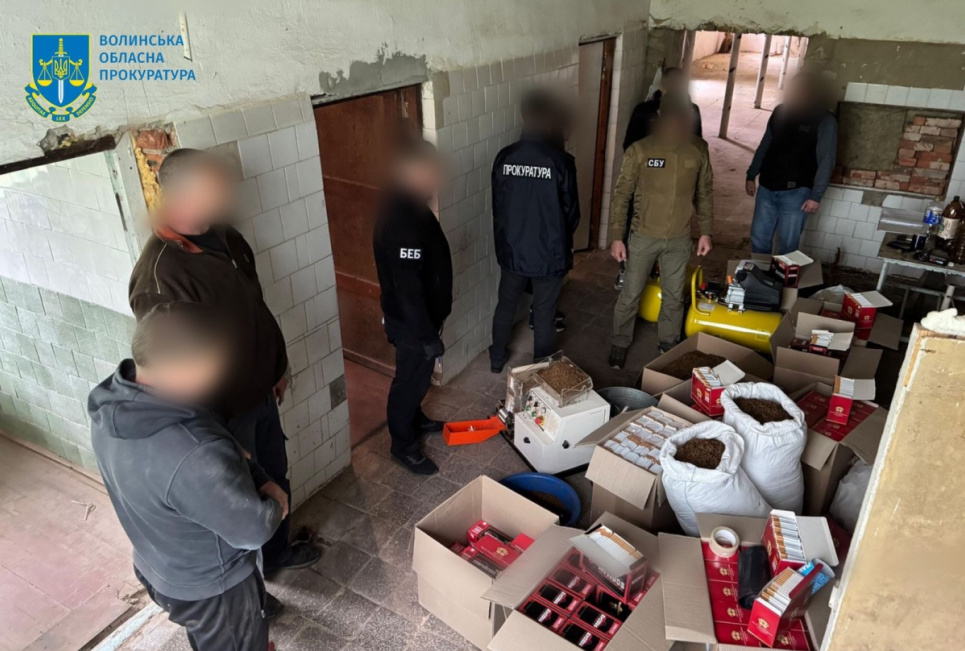 На Волыни разоблачили незаконное производство сигарет в помещении бывшего детского лагеря Незаконное производство сигарет