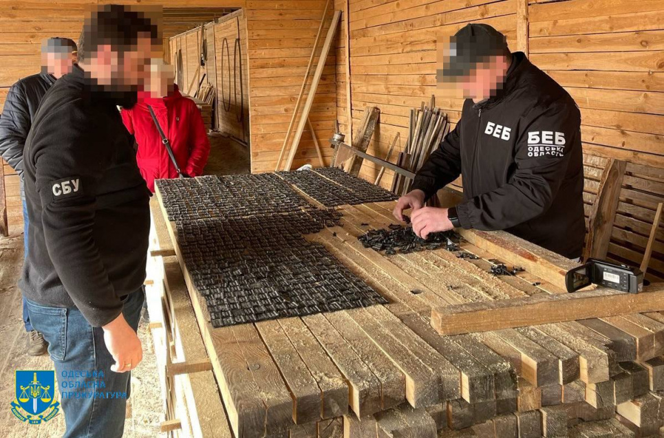 На Одещині судитимуть директора деревообробного підприємства за контрабанду лісоматеріалів На Одещині судитимуть директора деревообробного підприємства за контрабанду лісоматеріалів