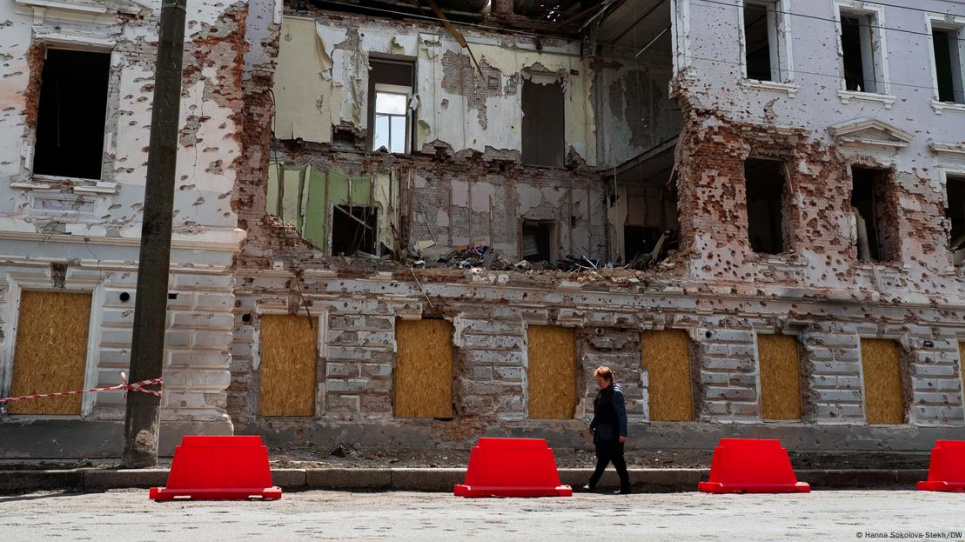 Наступ РФ на Сумщині: між пропагандою та реальністю Наслідки російського обстрілу міста Суми. Фото: Hanna Sokolova-Stekh/DW