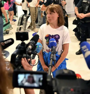 Грету Тунберг затримали та депортували з Ізраїлю, причини Фото: Hugo Mathy/AFP