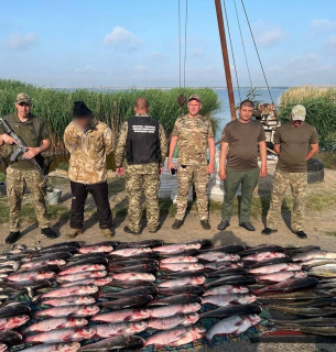 В Одесской области выявлен факт грубого нарушения правил рыболовства на озере Китай В Одесской области выявлен факт грубого нарушения правил рыболовства на озере Китай