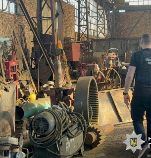 Крали трубки, а в бойлери пхали одяг: у Кривому Розі залишили без гарячої води 250 тисяч людей Фото: Національна поліція України