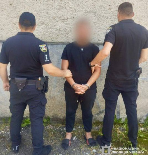 На Закарпатті затримали чоловіка за розбещення дівчат у дитячому таборі Розбещення дівчат у таборі на Закарпатті