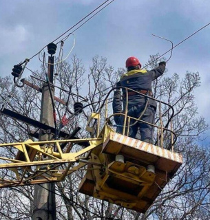 Восстановление света в Киеве после ракетной атаки Фото иллюстративное