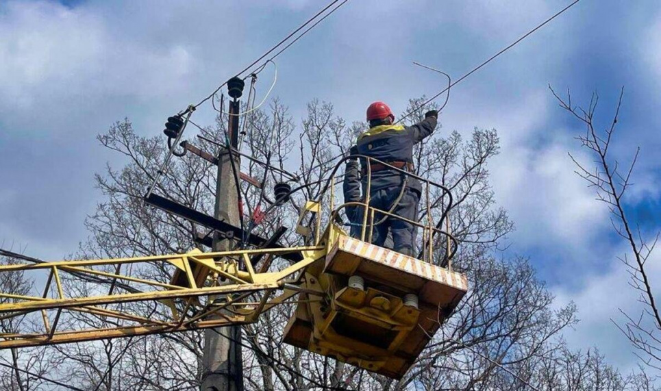 Відновлення світла у Києві після ракетної атаки Фото ілюстративне