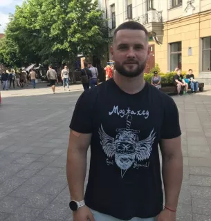 Військовий з Житомира встановив рекорд Гіннеса прямо в зоні бойових дій Військовий з Житомира встановив рекорд Гіннеса в зоні бойових дій