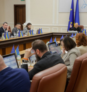 Кабмін спрямував 22 млрд грн від партнерів на медицину, енергетику та порти Кабмін розподілив 22 млрд грн від Японії та ЄС на відновлення України.
Фото Тарас Мельничук
