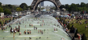 Жара в Париже. Фото: Bertrand Guay/AFP через Getty Images
