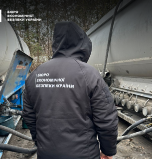 Фальсифіковане пальне на Буковині: керівника фірми судитимуть за відмивання 5,7 млн грн Фото: БЕБ