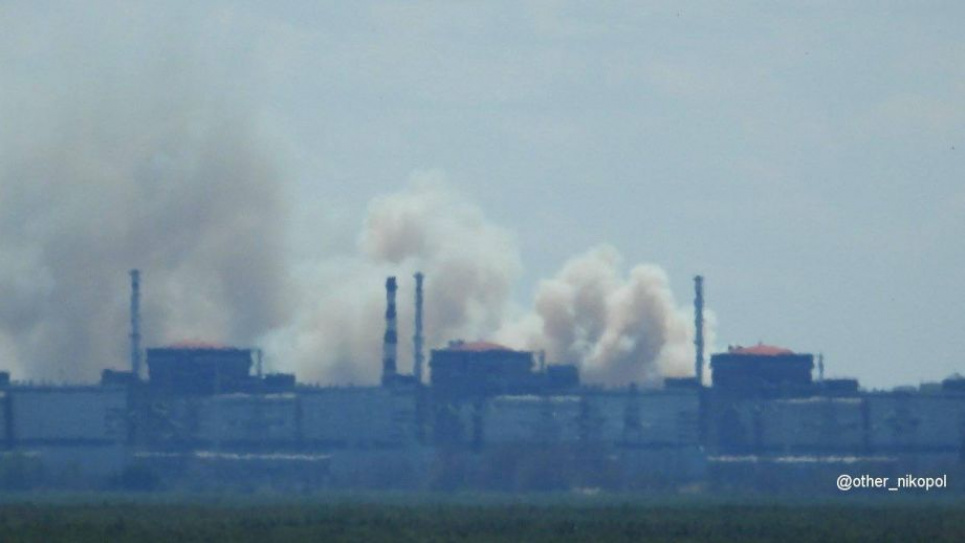 Стовп диму над ЗАЕС: у МАГАТЕ розкрили причину задимлення на окупованій станції Фото: t.me/other_nikopol