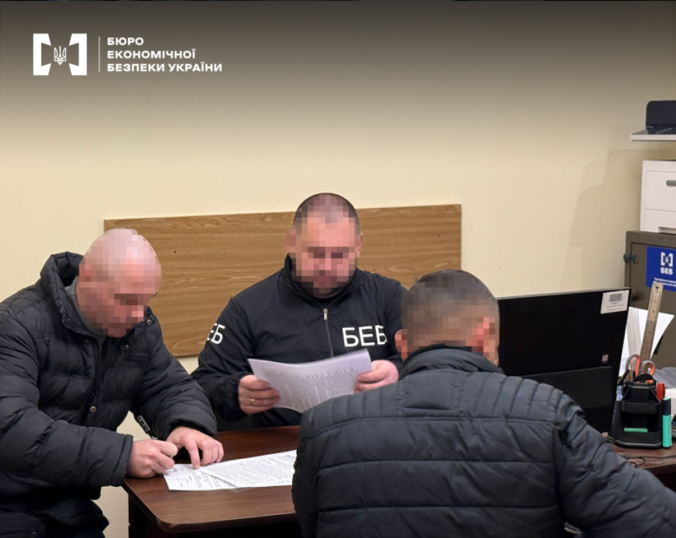 Військового та депутата судитимуть за розтрату 2,4 млн грн на фіктивному освітленні Справа про розтрату 2,4 млн грн на освітленні військової частини пішла до суду