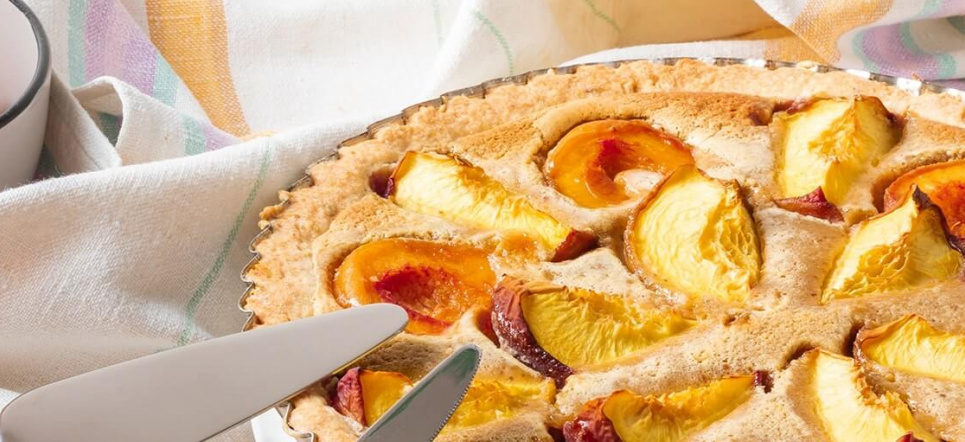 Пирог с персиками: как создать атмосферу хюге за 45 минут Фото: Rud.ua