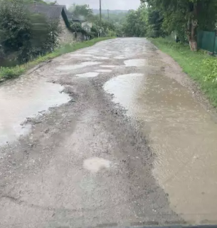 На Буковине непогода размыла 20 км дорог 