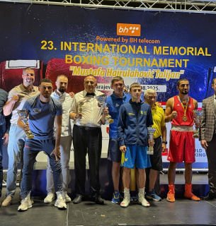 Українські боксери тріумфували на турнірі в Сараєво, здобувши 11 медалей та перше місце
