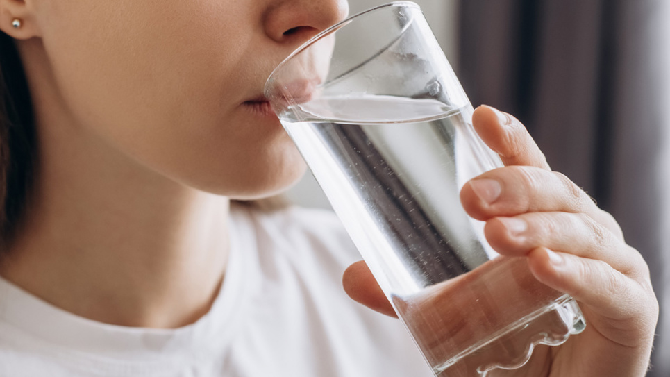 Чи правильно ви п'єте воду? Відповідь може шокувати Фото: Cdc.gov