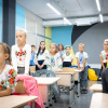 Безпечна освіта під землею: як Україна відновлює школи на прифронтових територіях У прифронтових областях будують підземні школи та забезпечують дітей транспортом і харчуванням