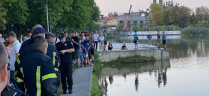 У Львові в озері Левандівське знайшли труп чоловіка