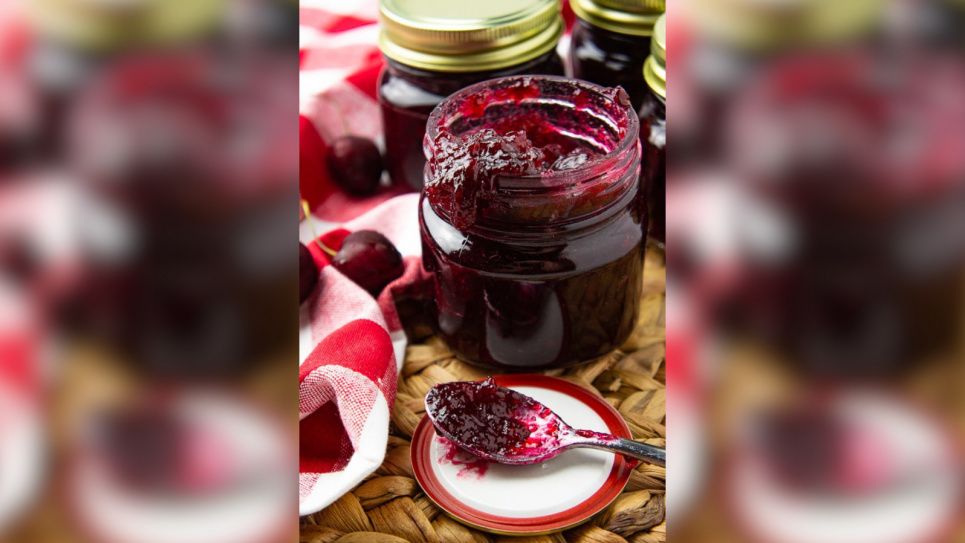 Вишневе варення з ваніллю та кардамоном: вишукане поєднання  Фото: Theflourhandprint.com