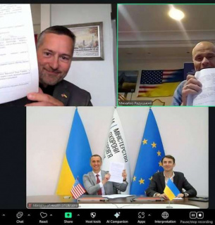 Українські медики отримають допомогу від Гарварду, Єля та Стенфорду: підписано меморандум