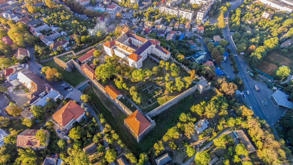 13 сентября празднуют дни Ужгорода, Луцка, Каховки, Николаева, Луганска, Житомира и Винницы