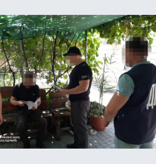 У Херсоні судитимуть посадовців за схему з дровами для ЗСУ на понад 400 тис. грн У Херсоні судитимуть посадовців за схему з дровами для ЗСУ