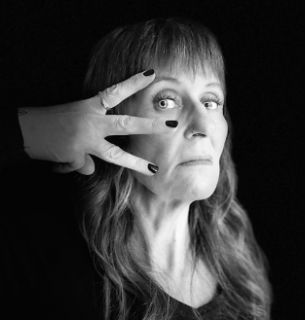 Rachael ‘#Showingtn3fingers”l National Trigeminal Neuralgia Awareness Day