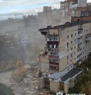 Вибух газу у Хмельницькому — відомо про двох постраждалих, триває пошукова операція Вибух газу