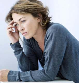 Науковці встановили вік, коли люди почуваються найменш задоволеними життям Фото ілюстративне