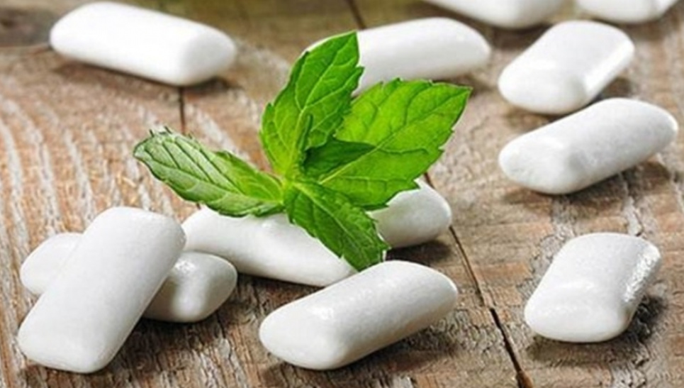 Жувальна гумка може допомогти серцю: пояснення лікарки Фото ілюстративне