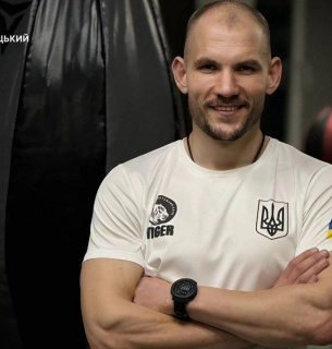 Водія кортежу Анджеліни Джолі затримали ТЦК на Миколаївщині через проблеми з військово-обліковими документами