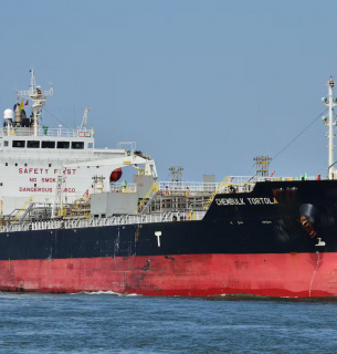 Новозеландський страховик Maritime Mutual допоміг 'тіньовому флоту' перевезти російську та іранську нафту на $35 млрд