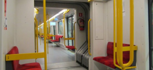 У Варшаві заборонять класти сумки на сидіння в транспорті