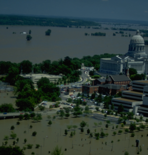 Довічний термін за повінь: як кримінальне минуле Джеймса Скотта та непрямі докази призвели до його засудження за прорив дамби на Міссісіпі.