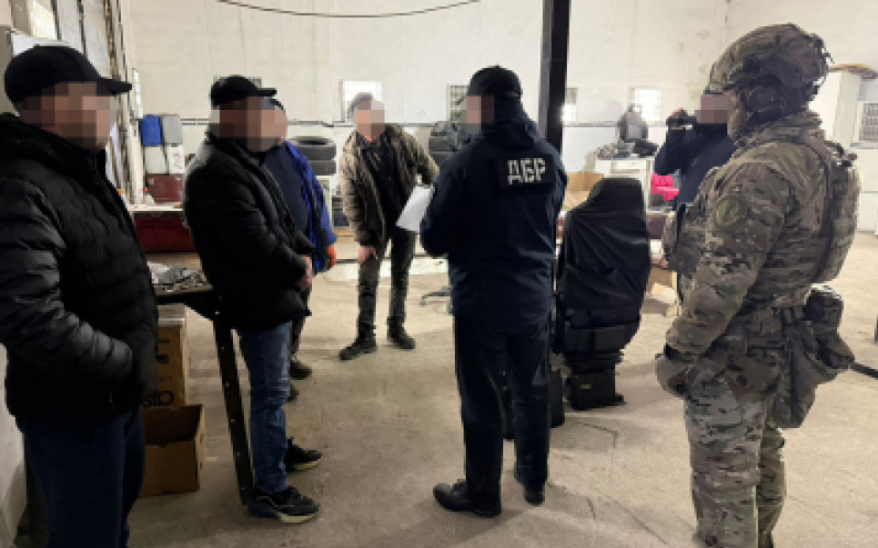 Чиновники части Хмельницкой области отправляли военных на СТО