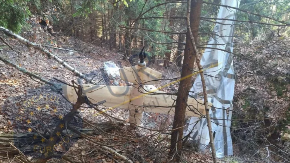 В румынских горах нашли большой беспилотник с парашютом: ведется расследование 