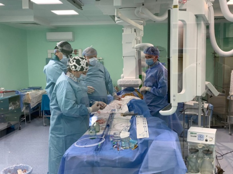 У Черкасах уперше імплантували індивідуальний стент-графт при дисекції аортиУ Черкасах уперше імплантували індивідуальний стент-графт при дисекції аорти