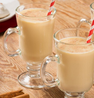 24 грудня, світ відзначає Eggnog Day — День різдвяного ґоґоль-моґолю.