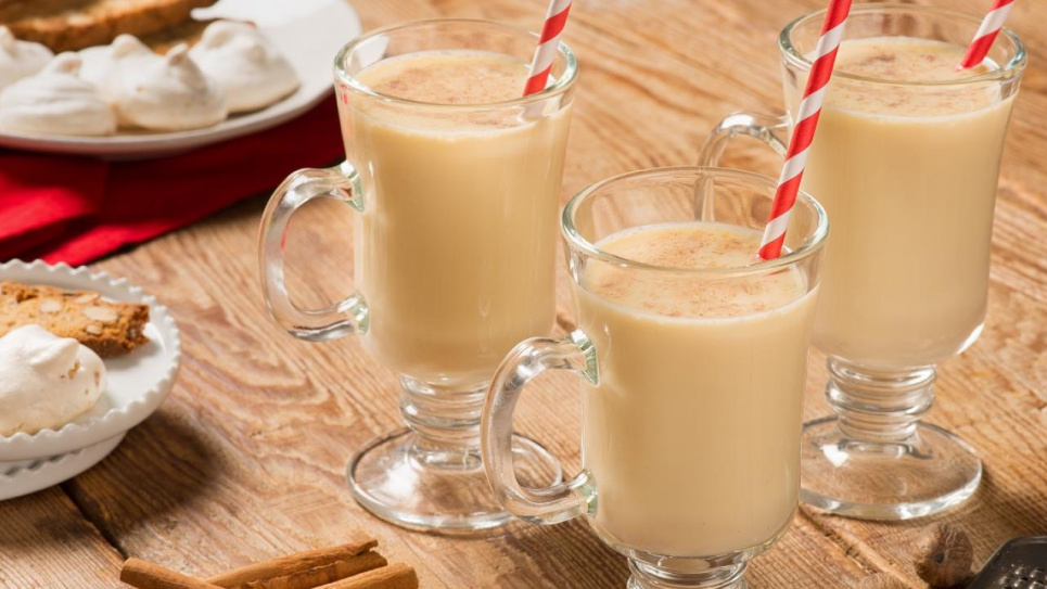 24 грудня, світ відзначає Eggnog Day — День різдвяного ґоґоль-моґолю.