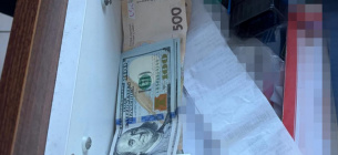 В Одесі завідуючу лікарні викрили на хабарі за оформлення інвалідності