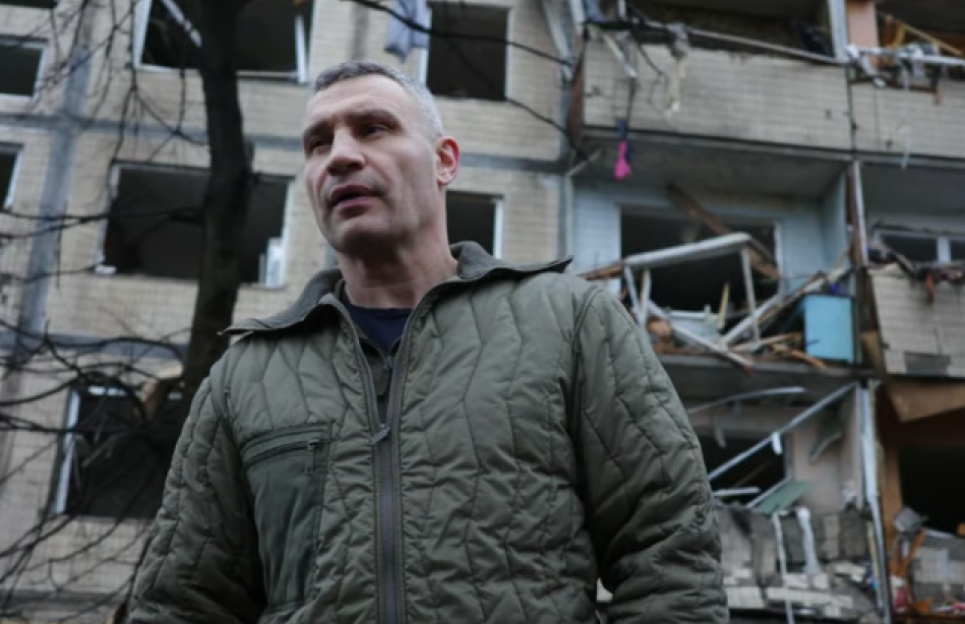 Ситуація в Києві 9 січня 2026: відсутність тепла та води після обстрілу