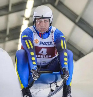 Андрей Мандзий выиграл золото Кубка наций по санному спорту 2026