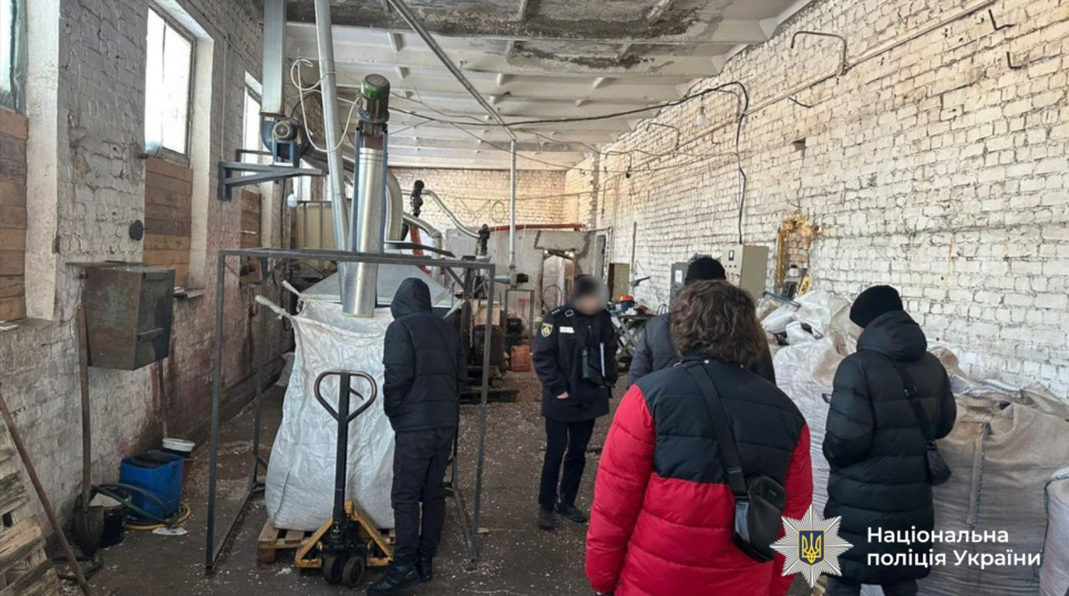 Обшуки у справі про розкрадання коштів на смітті