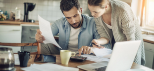 Как научиться пользоваться деньгами без крайностей