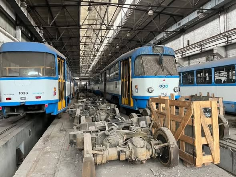 Продаж трамвая КЗЕТ за борги