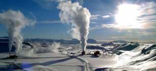 Репрезентативне зображення геотермальної електростанції в Крьофлувірк’юні.