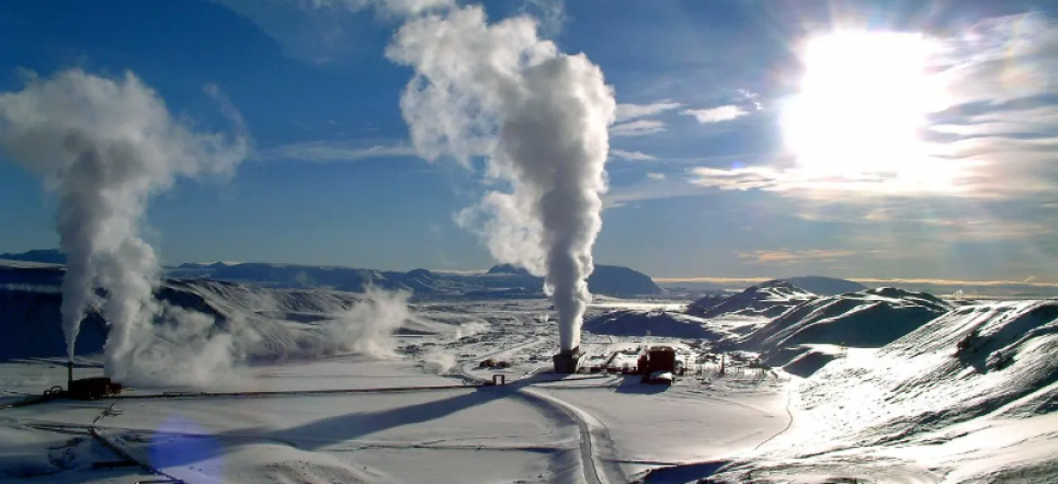 Репрезентативне зображення геотермальної електростанції в Крьофлувірк’юні.