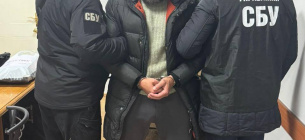 «Лечение» на Мальдивах и схемный бизнес: задержан офицер НГУ, который помог сбежать 190 уклонистам